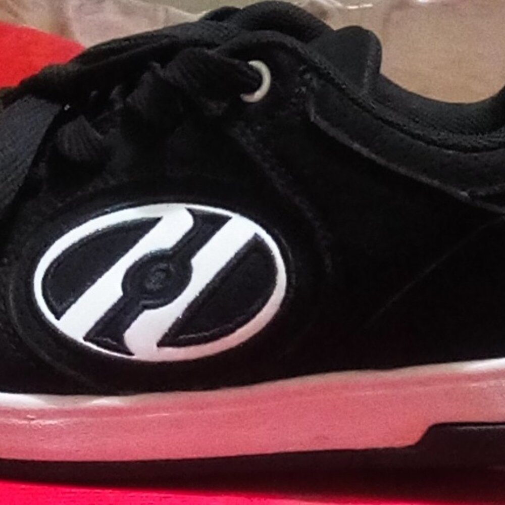 HEELYS - Picture 4 of 7